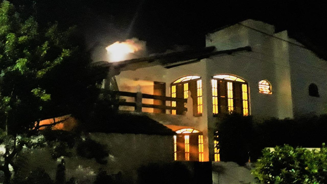 Casa Das Ondas Гуарахуба Экстерьер фото